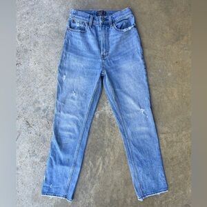 Abercrombie & Fitch Ultra High Rise Mom Jeans